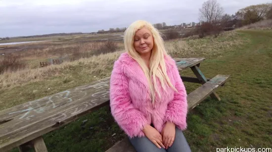 Barbie Swede Suck Cock in Public