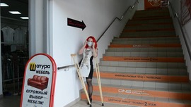 Поход в Торговый Центр Hike to the Shopping Center