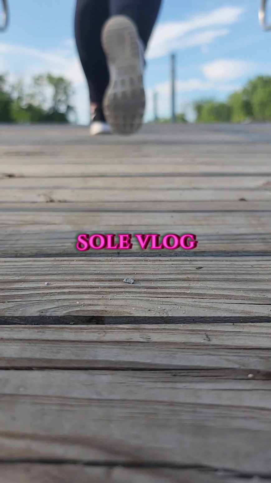 Sole Vlog - Gym Shoe Sole Vlog - clip coverforeground
