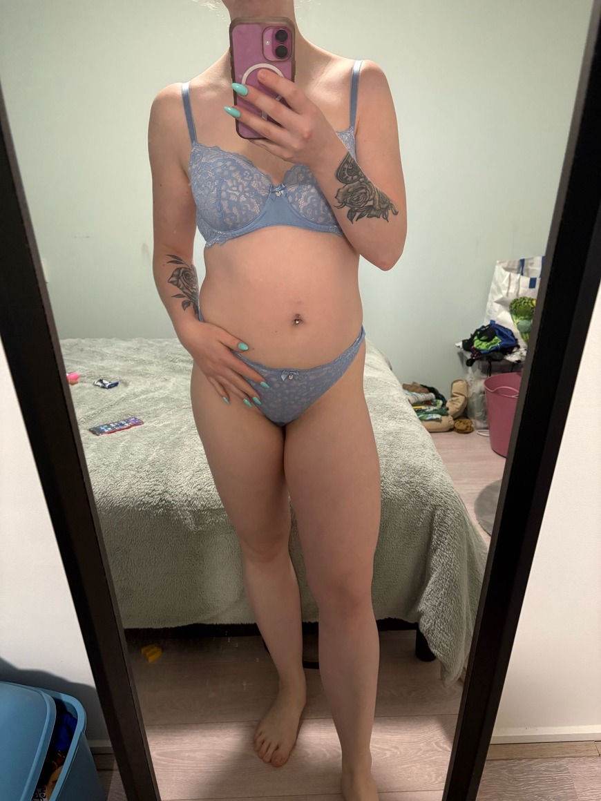 Wil je me lekker horen KREUNEN zien SQUIRTEN en GENEUKT zien worden door me FUCK MACHINE🥵🥵💦💦 - clip coverforeground