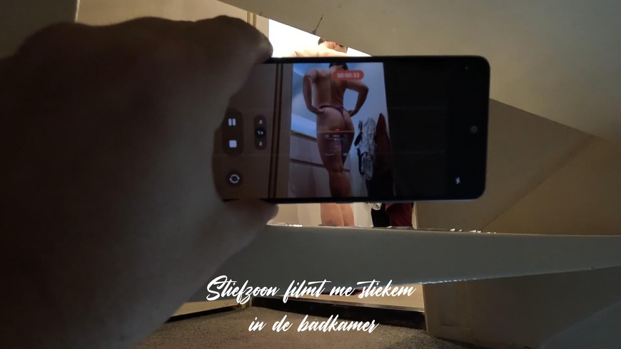 Stiefzoon filmt me stiekem in de badkamer😮 - clip coverforeground