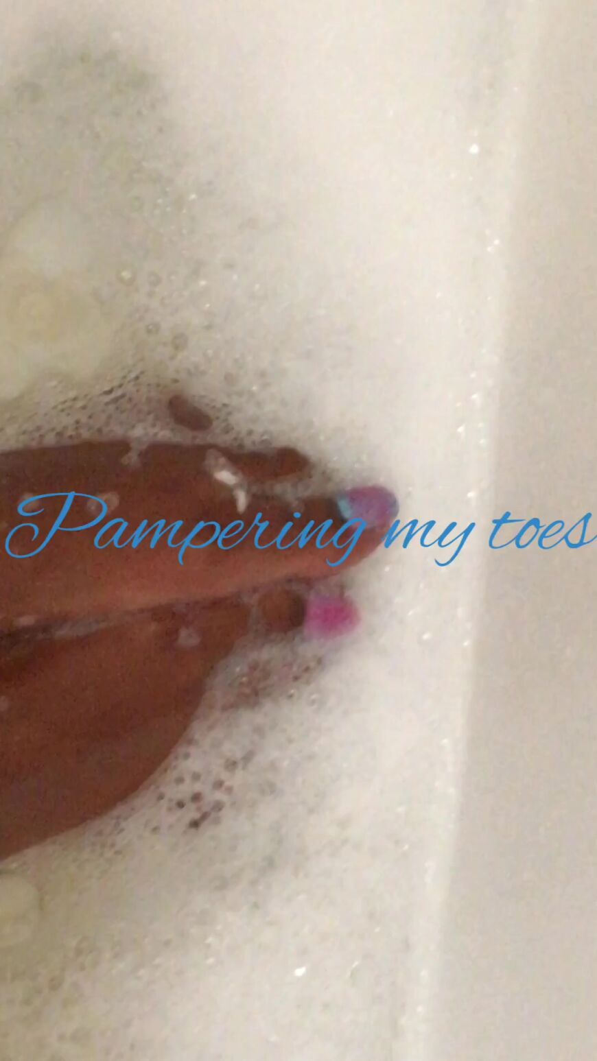 Birthday Bubble Foot Bath - clip coverforeground