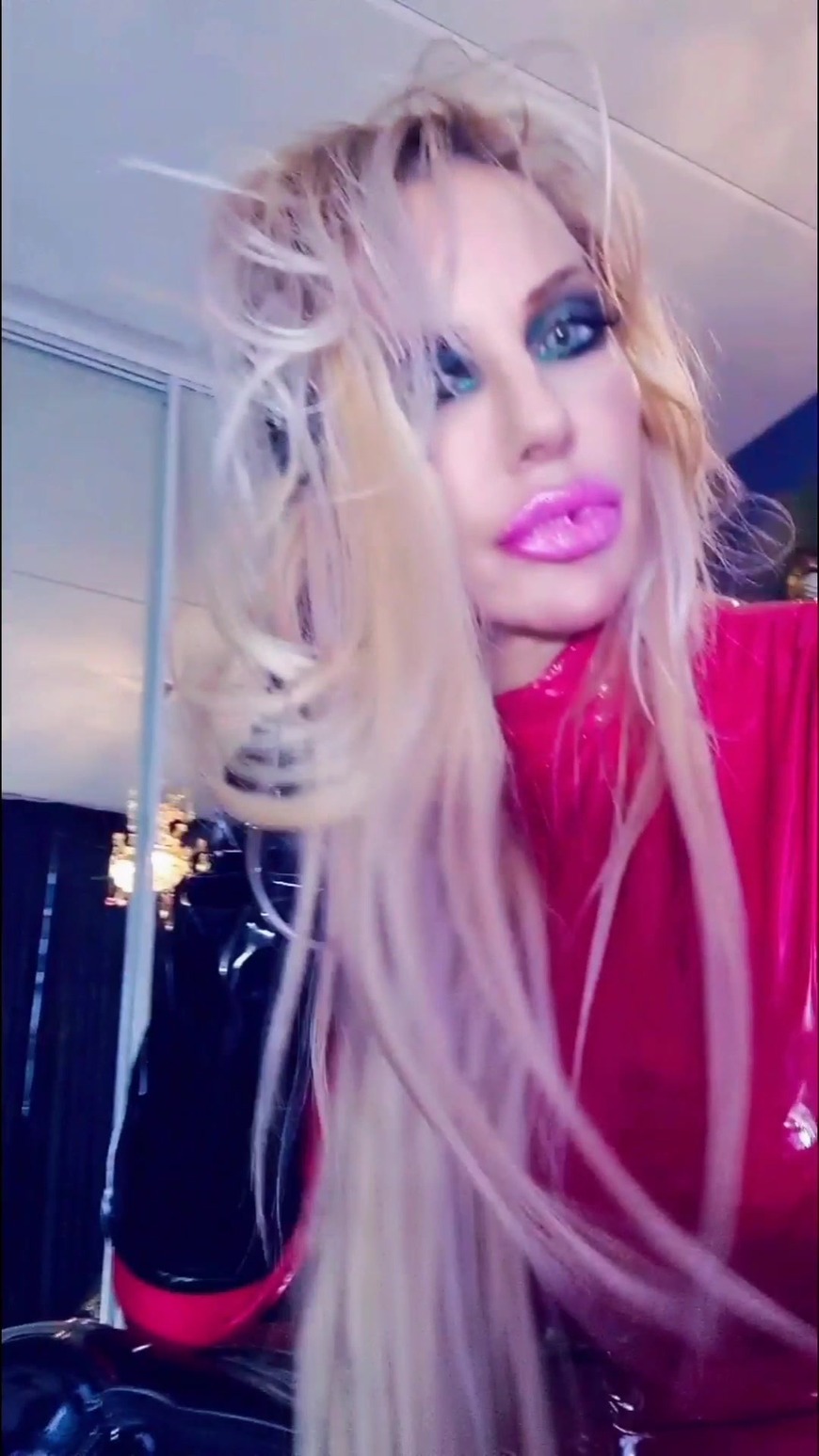 Only FetishLovers.  If you just love to see me in RedShinyCatsuit ❤🌶💋 - clip coverforeground