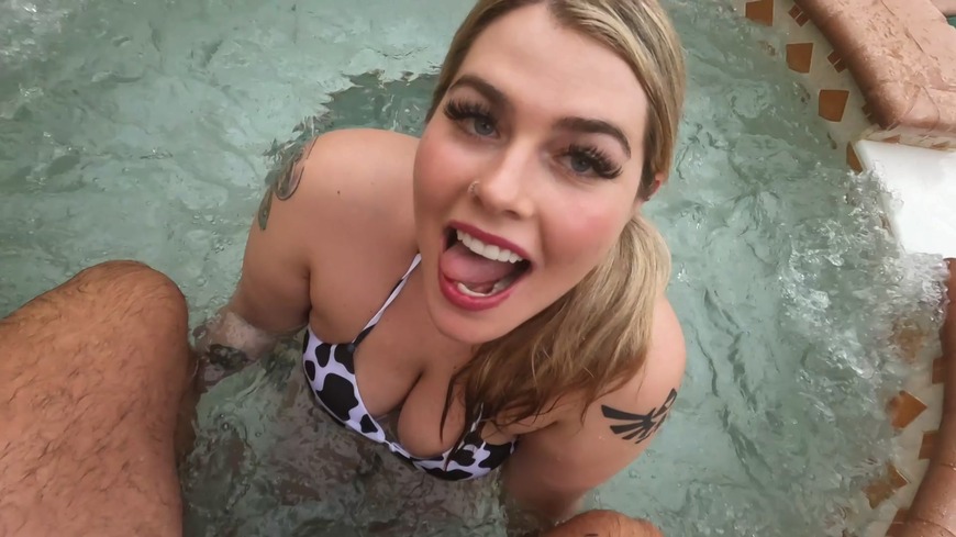 Seducing Step Brother in Hot Tub 😈 - clip coverforeground