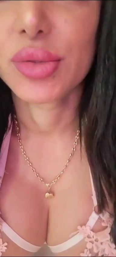 QUIERES VER QUÉ RICO ME TOCO Y ME VENGO COMO UNA PERRA💦💦💦 - clip coverforeground