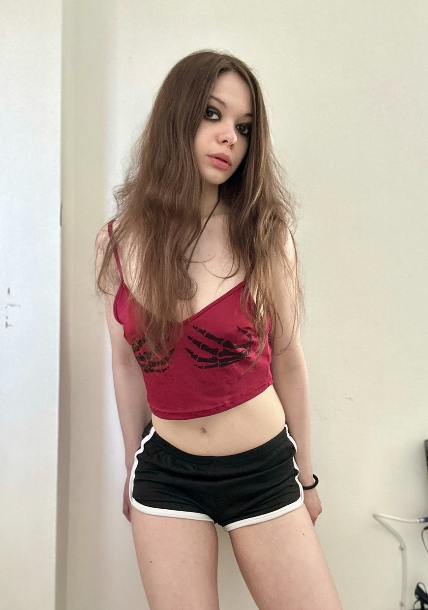 I always enjoy teasing my stepbrother's cock with every part of my body and then leaving him very horny without making him cum 😈
 - clip coverforeground