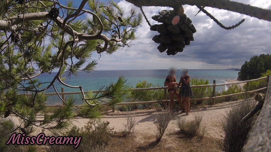 #Dick #flash - I pull out my cock in front of a French girl on the beach path and she helps me cum in mounth #CAUGHT !!! - clip coverforeground