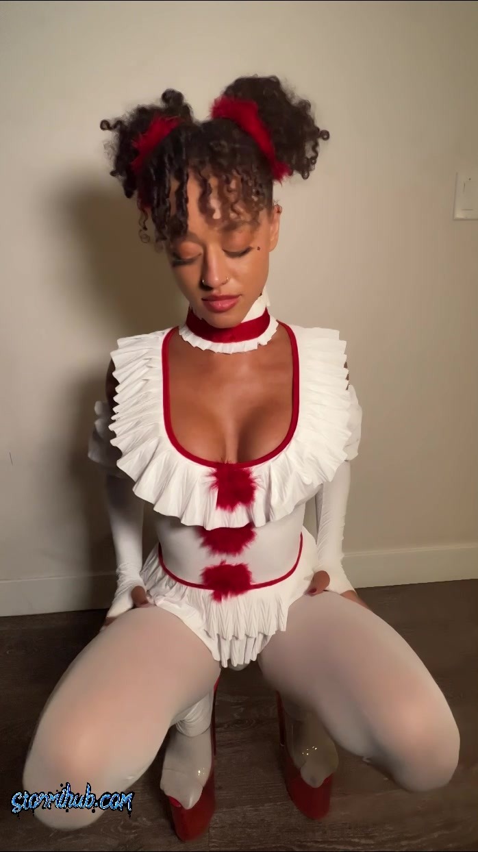 Pennywise JOITitty Play - Clip de Stormi Maya - Fancentro