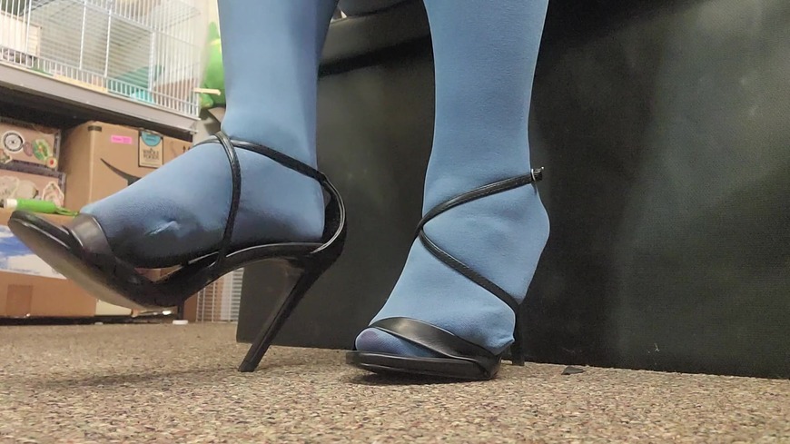 Blue Stockings and Strappy Stilettos :: She Play - clip coverforeground