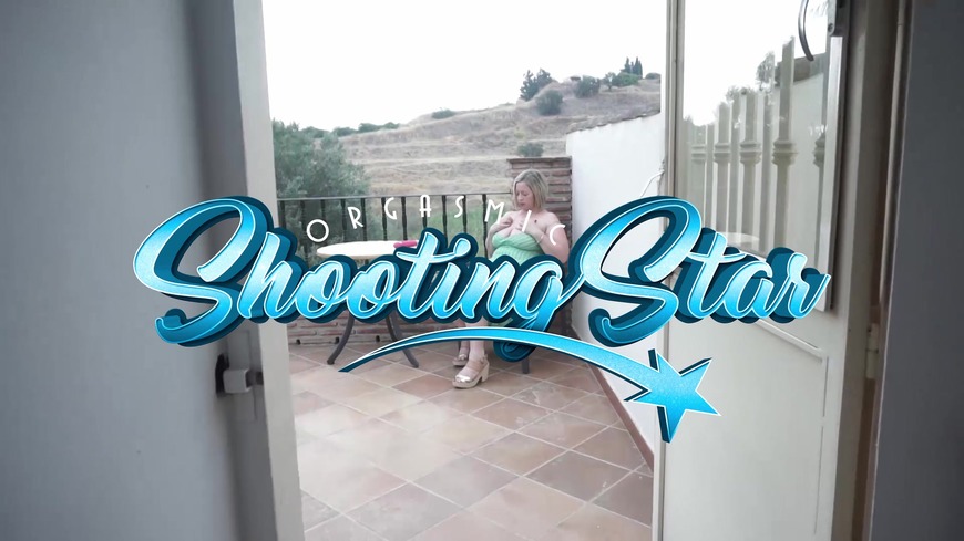 Quickie Solo Masturbation on the Balcony on Vacation In Malaga !!!  - clip coverforeground