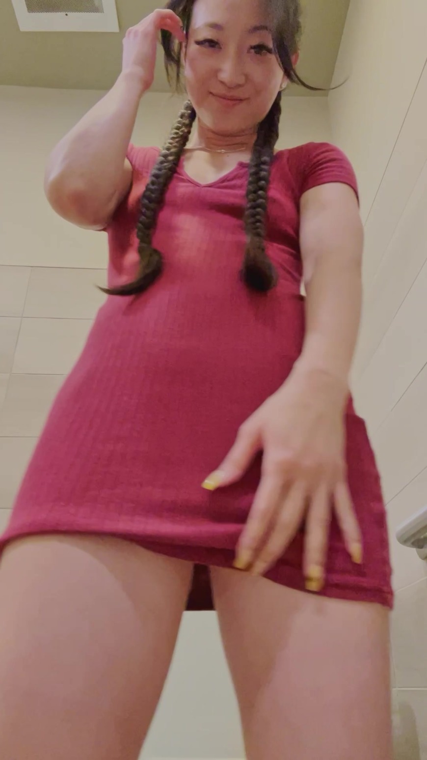 Fingering in a public restroom - clip coverforeground