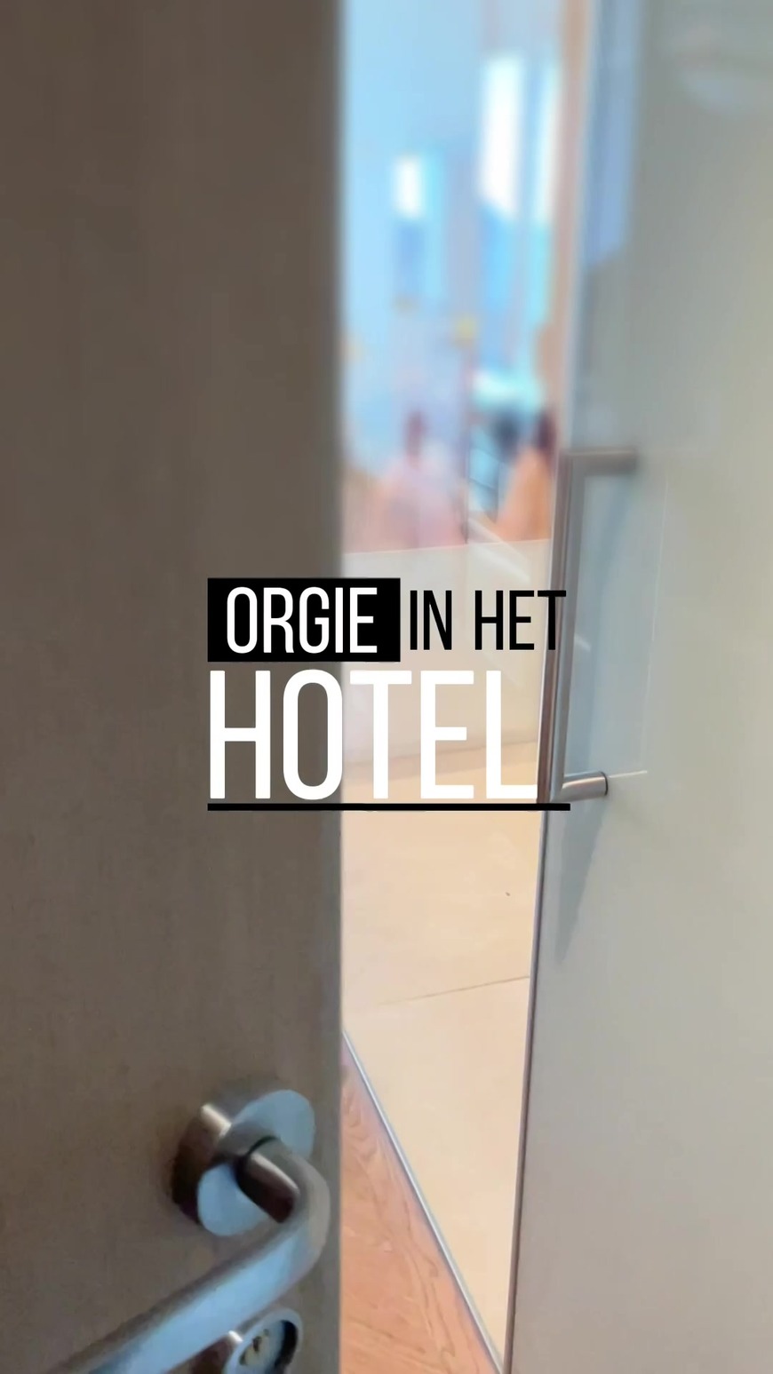 Orgie in het hotel 😈 - clip coverforeground