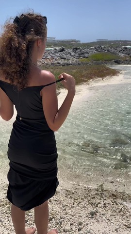 Spannend hè 😳😮‍💨, bij een openbaar strand op Aruba een video voor je maken 🤭😏🥵