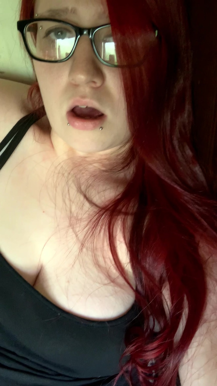 You can watch me cum while I play with myself ðŸ˜˜ you can tell on my face - clip coverforeground