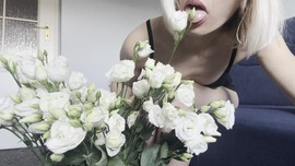 Your white roses and my juicy pussy