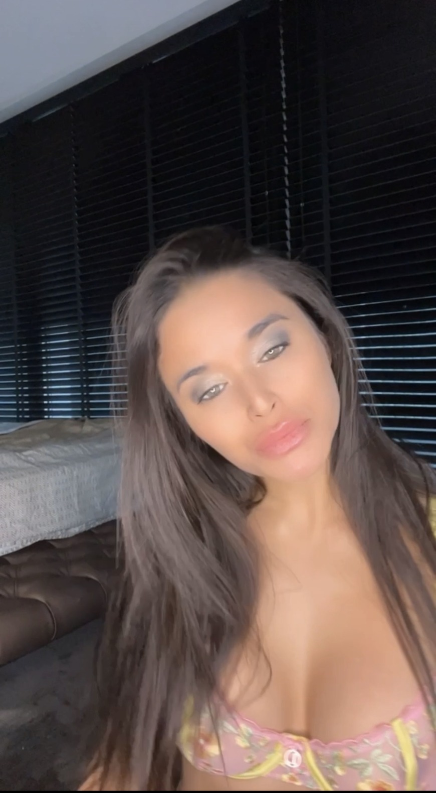 Hi daddy 💕, couldn't wait to text you this video, open it when you get home or when you’re alone, can’t wait to talk to you tonight. I hope you had a great day at work. ❤️ PS:  I’m in your favorite position waiting for you ;-) 🐶 😘 - clip coverforeground
