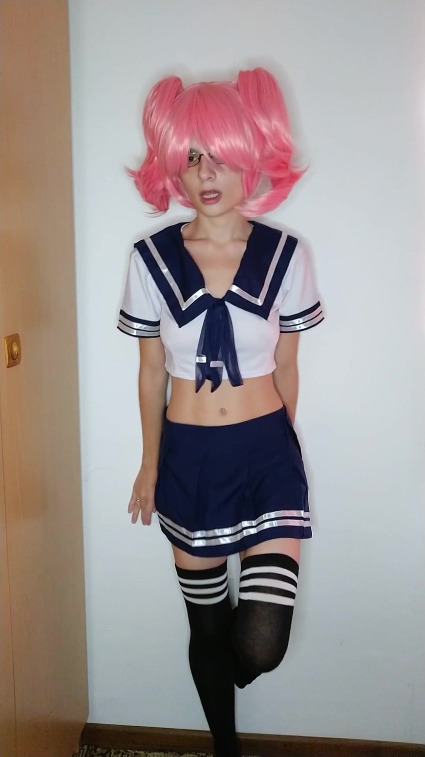 Wet pussy pink haired schoolgirl - clip cover-back