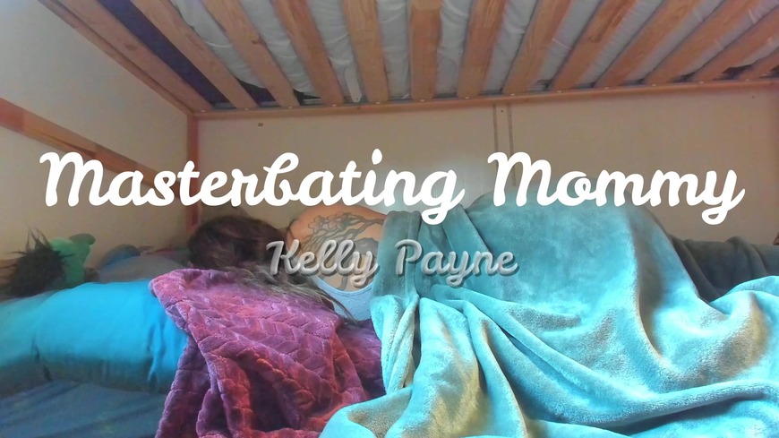 Masturbating mommy - clip coverforeground