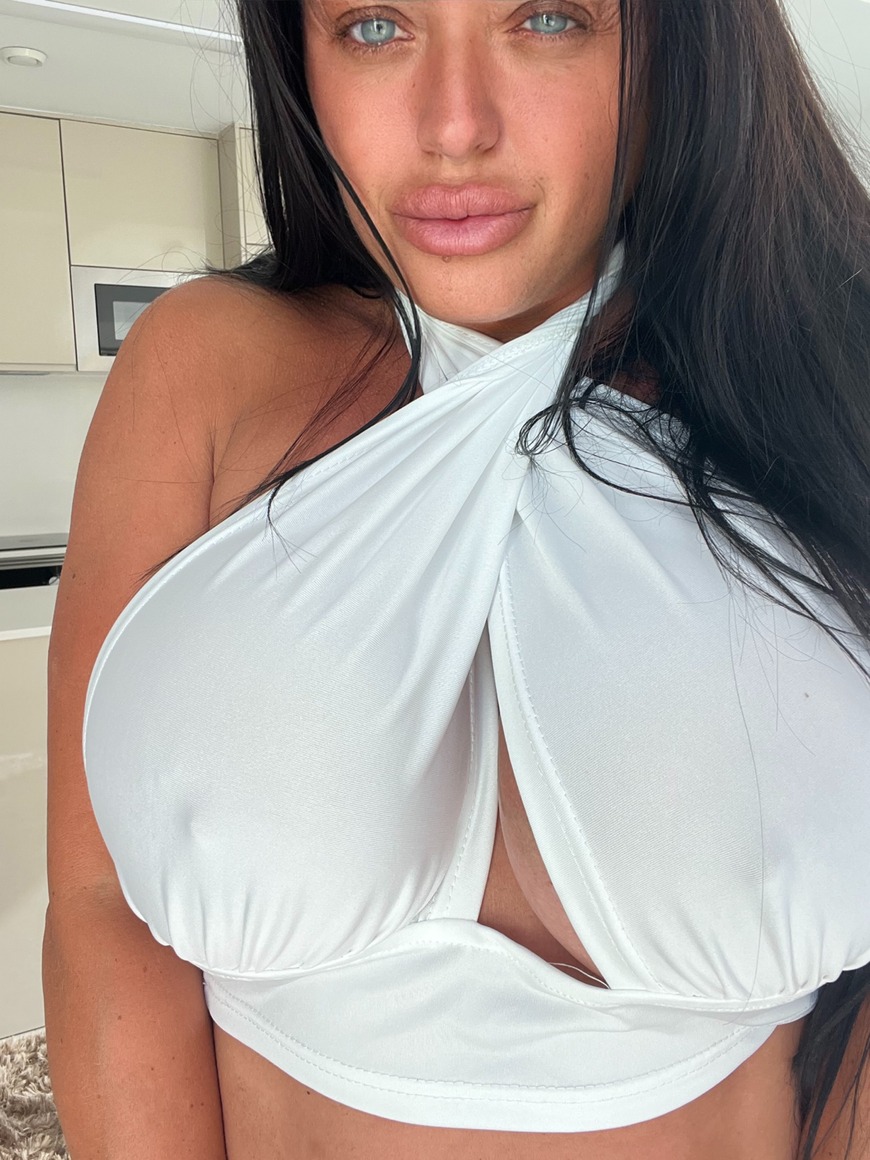 Invited the toyboy from the supermarket home, I let myself go for him... wonderful!!   🤗 (EN spoken) - clip coverforeground