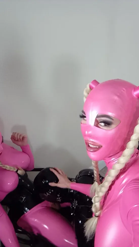 Rubberslave Machine Backstage TS Cock Sucking