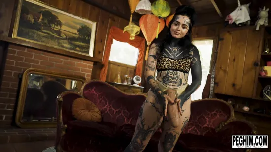 Frankie Vanian Gets Wild with Michael Vegas