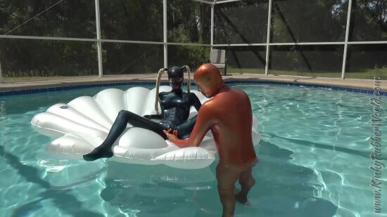 Rubberpussy Play in the Pool