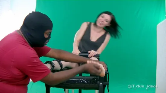 Hot Feet Off the Street 1: Part 5 - Goddess Roman