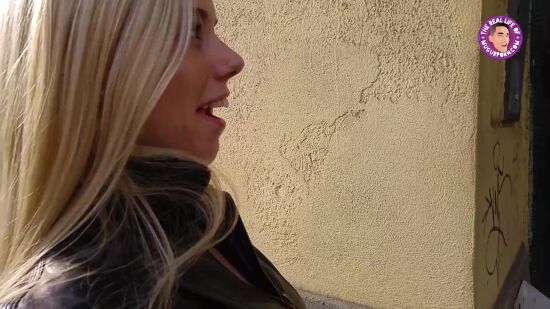 Backstage Nesty 31 Age ,Mugur Porn Pic Up From Home