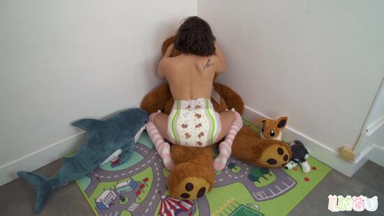 Joye Masturbate On Teddy Bear