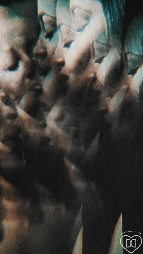 Face-Timing Andrea Mete