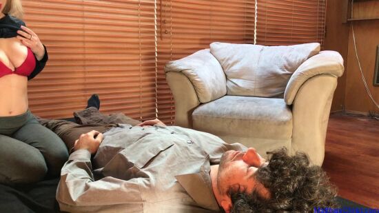 Sexy Psychiatrist Does Sex Therapy