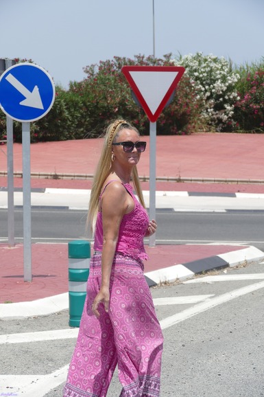 flashing & fingering roadside
