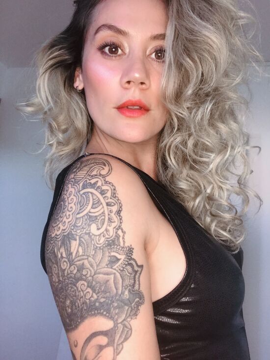 Invitame a Unos Besos