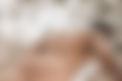 Tell me what do u see from down? 🔥 - post hidden image