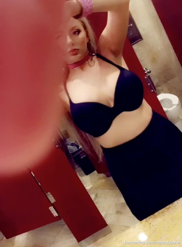 Can never go wrong with a tight mini skirt and bra 🖤 1foreground