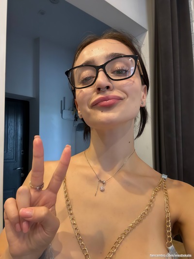 Welcome to my private paradise – enjoy the latest updates! ✨🌹