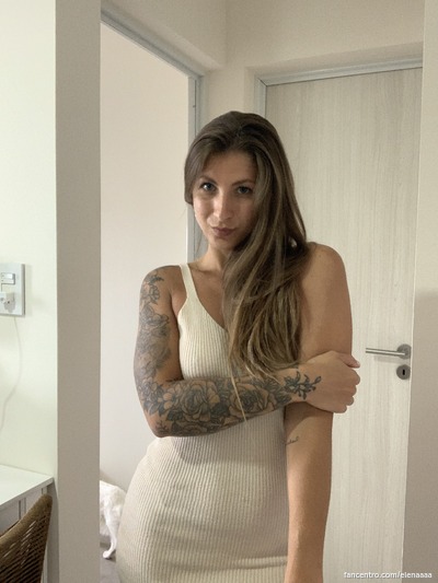Schattige en mooie milf