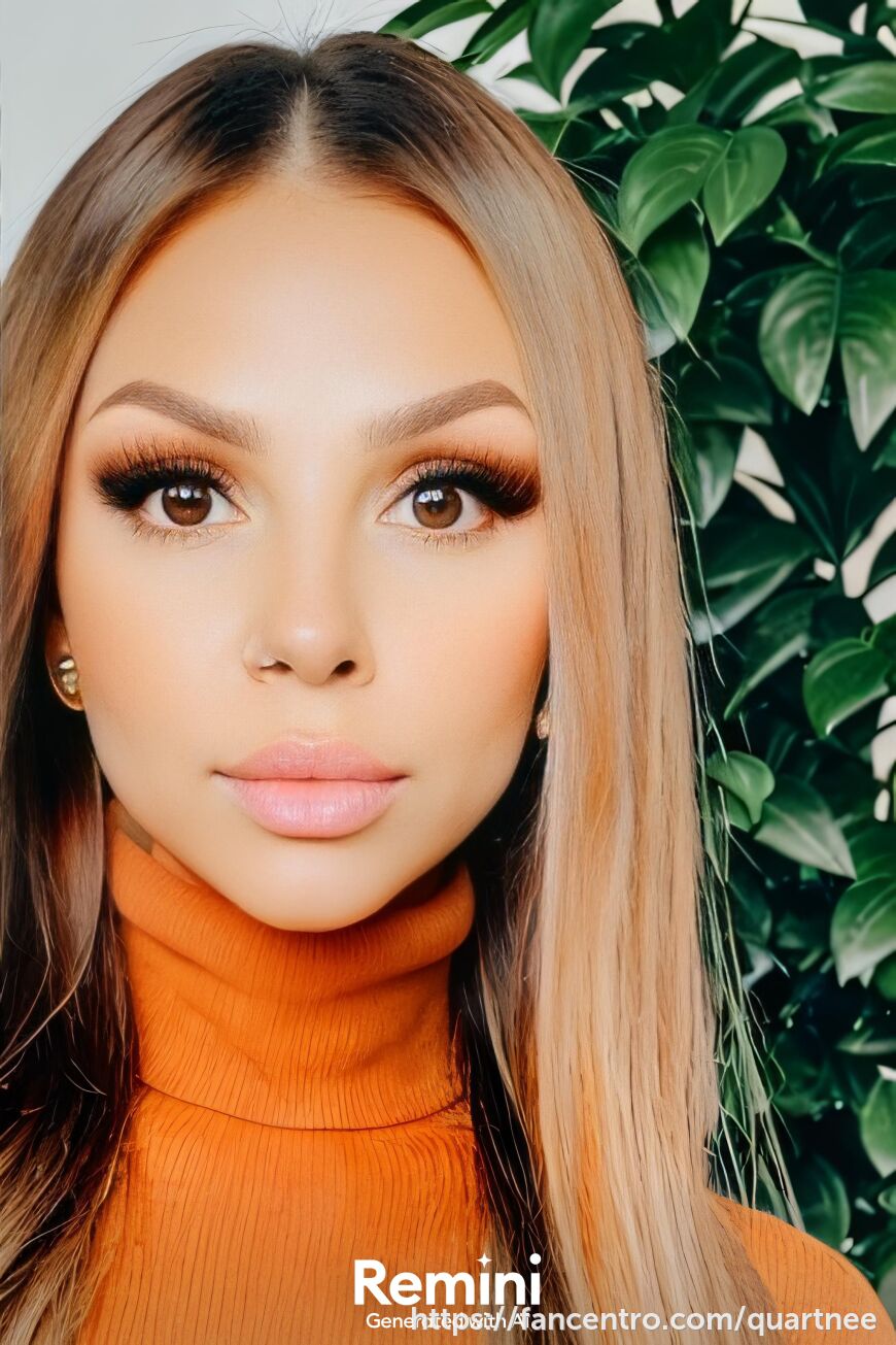 Feeling a lil fall 🤎 - Quartnee Reese - Fancentro
