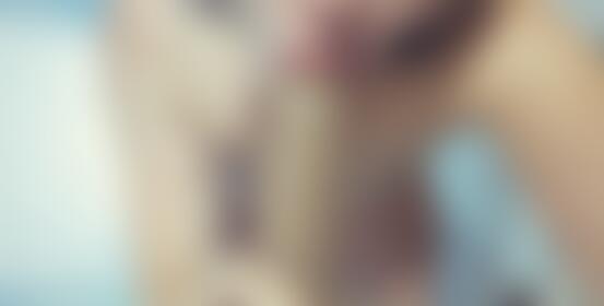 Shower BJ Clip 💦 - post hidden image
