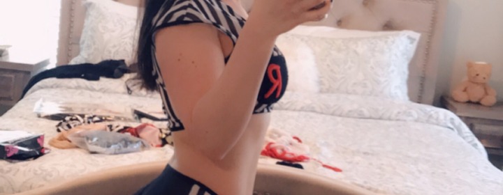 Julia Sky - profile image