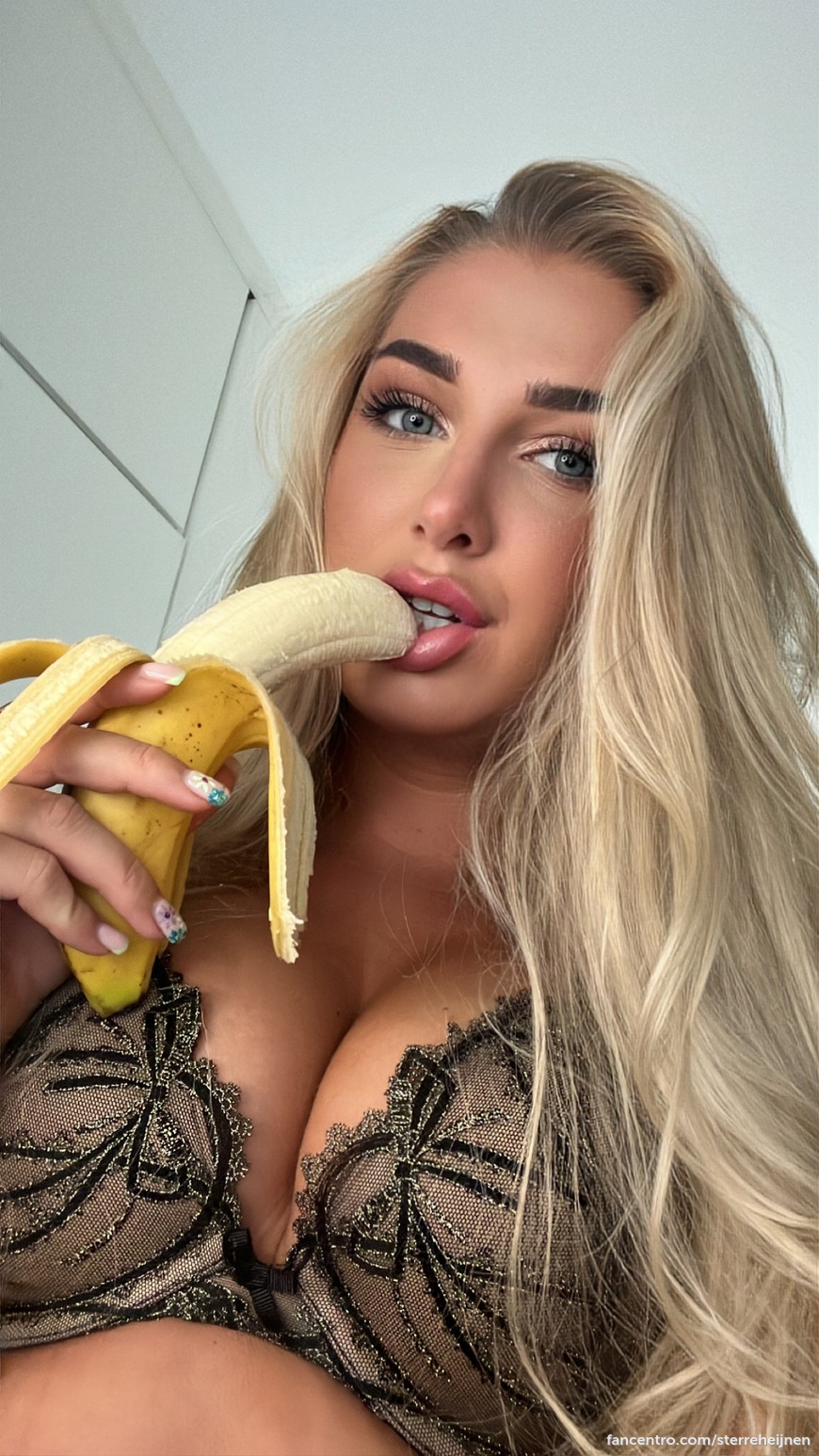 Eat your fruits 🍌😈 1