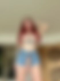 Look up 😎 - post hidden image