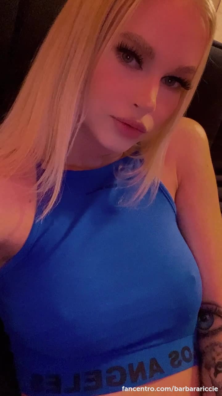 I’m a handful... but I bet you can handle it. 😉 1foreground