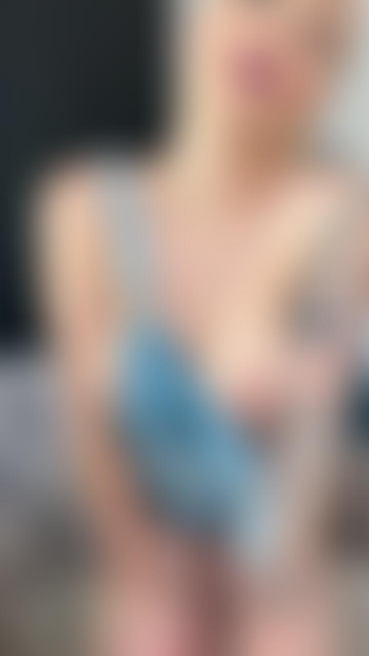 Full Video out now in your DMs 🤭 - post hidden image