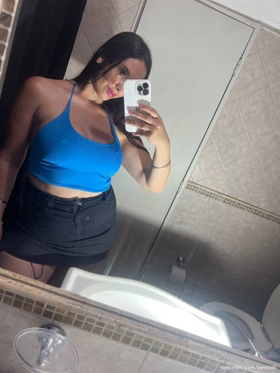 Tittyfuck ze en zuig ze