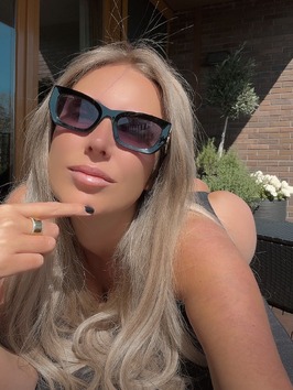 S.. 😏