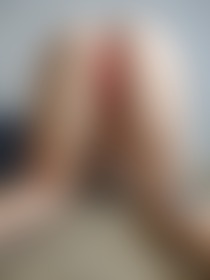 This bend? Pure trouble. Wanna see how bad?😏🍑 - post hidden image
