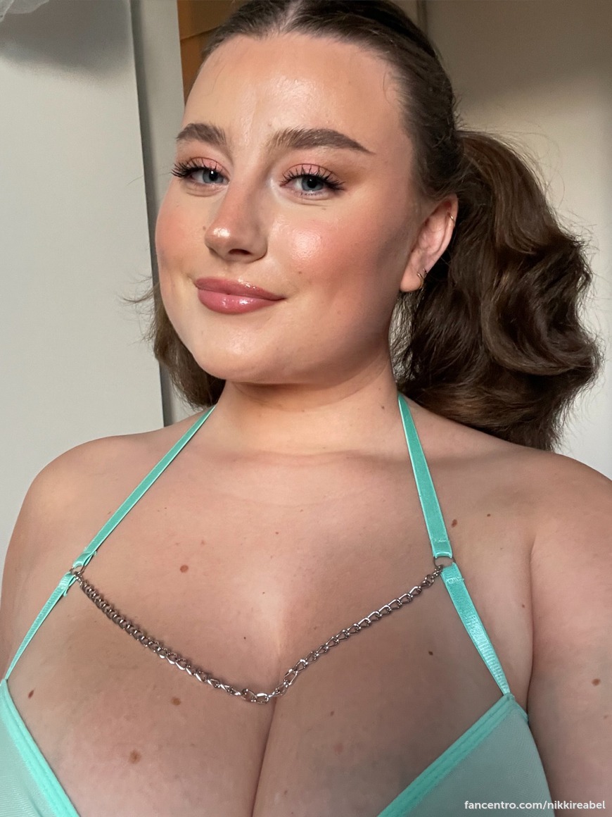 Let's have a chat babe ?? 1