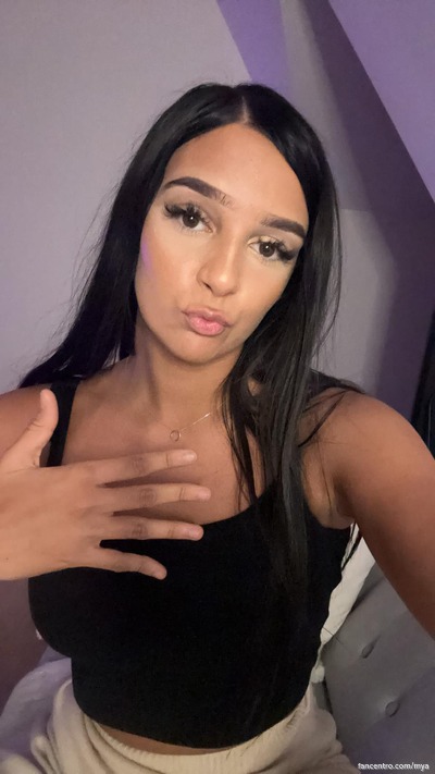 Want a taste of me? 💋🌟