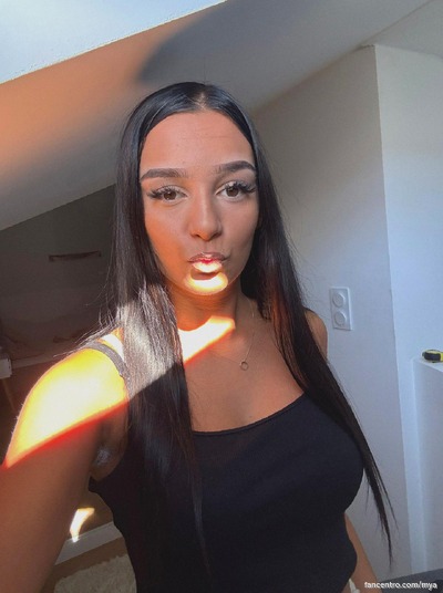 Want to feel special? Join me. 💋🌟